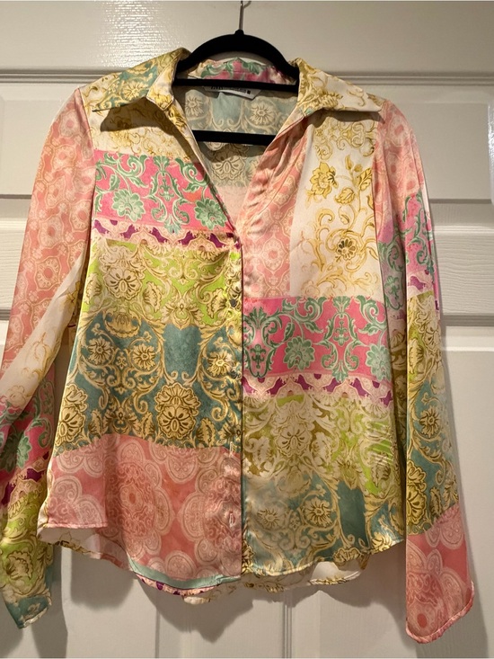 Zara Tops - Zara Pink and Green Floral Blouse size XS